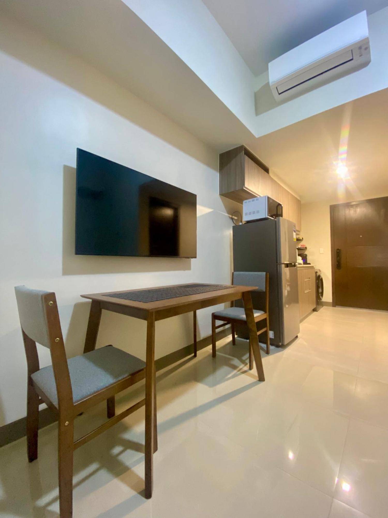 Park Mckinley West In Bgc Taguig Aparthotel Manila Exterior photo